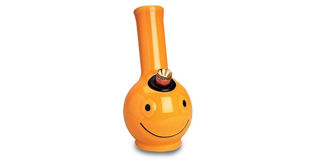 SMILEY ON-THE-GO CUP (BONG or RIG) – Canna Style